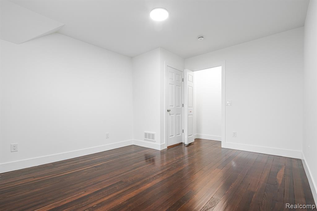 5442 Iroquois Street, Detroit, MI 48213 — Photo 20