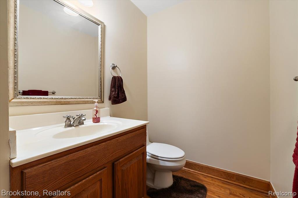 55520 Katie, New Hudson, MI 48165 — Photo 18