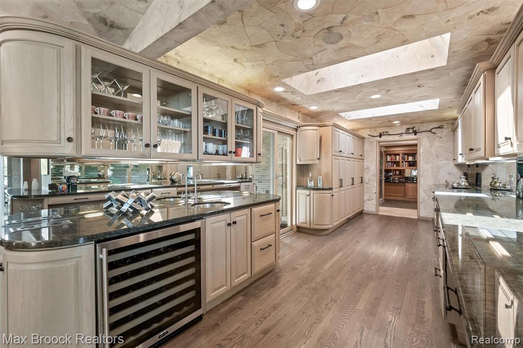 3333 W Shore Drive, Orchard Lake Village, MI 48324 — Photo 26