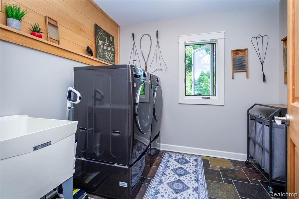 9887 Hadley Road, Clawson, MI 48348 — Photo 27