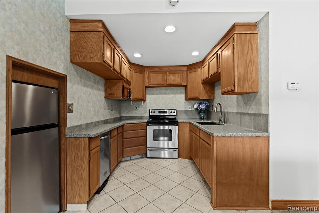 9997 APPLEGATE Lane, Brighton, MI 48114 — Photo 22