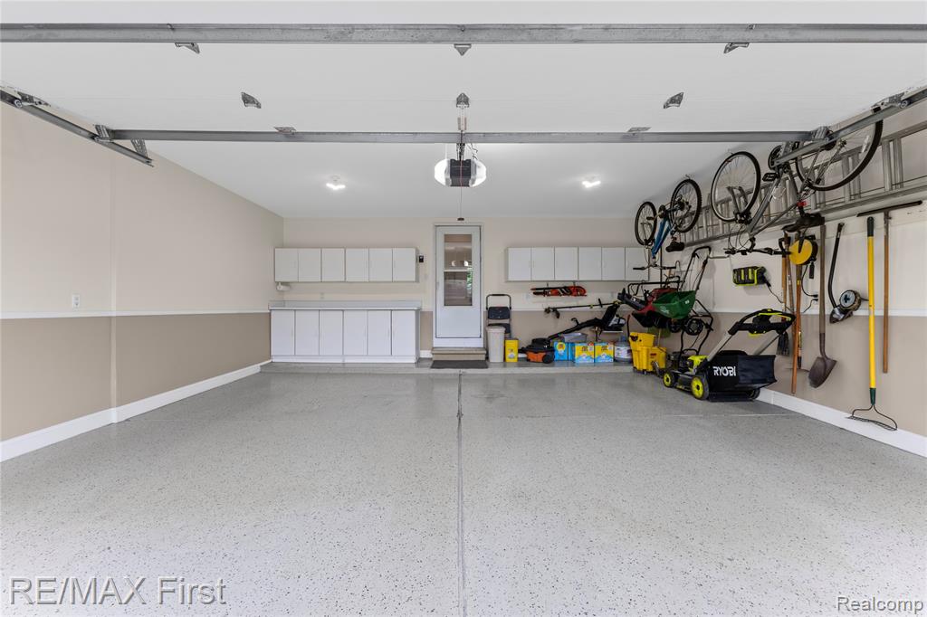 43316 Brooks Drive, Clinton Twp, MI 48038 — Photo 31