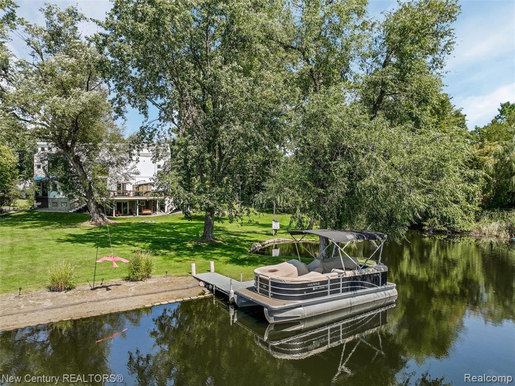 275 Angola Street, Wolverine Lake, MI 48390 — Photo 73