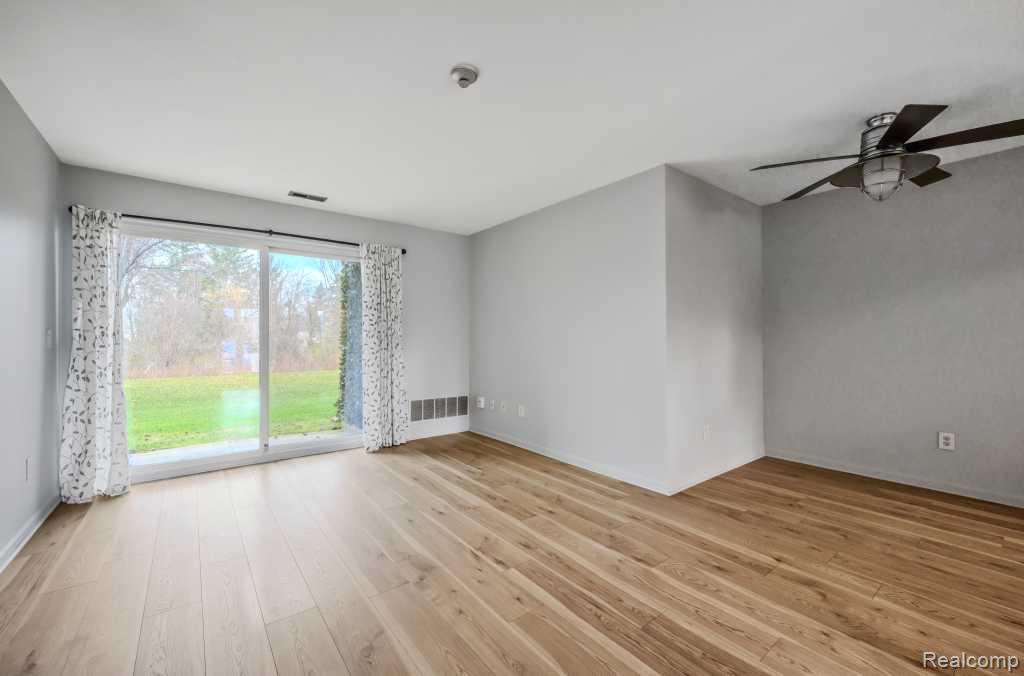 42538 Lilley Pointe Drive, 57, Canton, MI 48187 — Photo 4