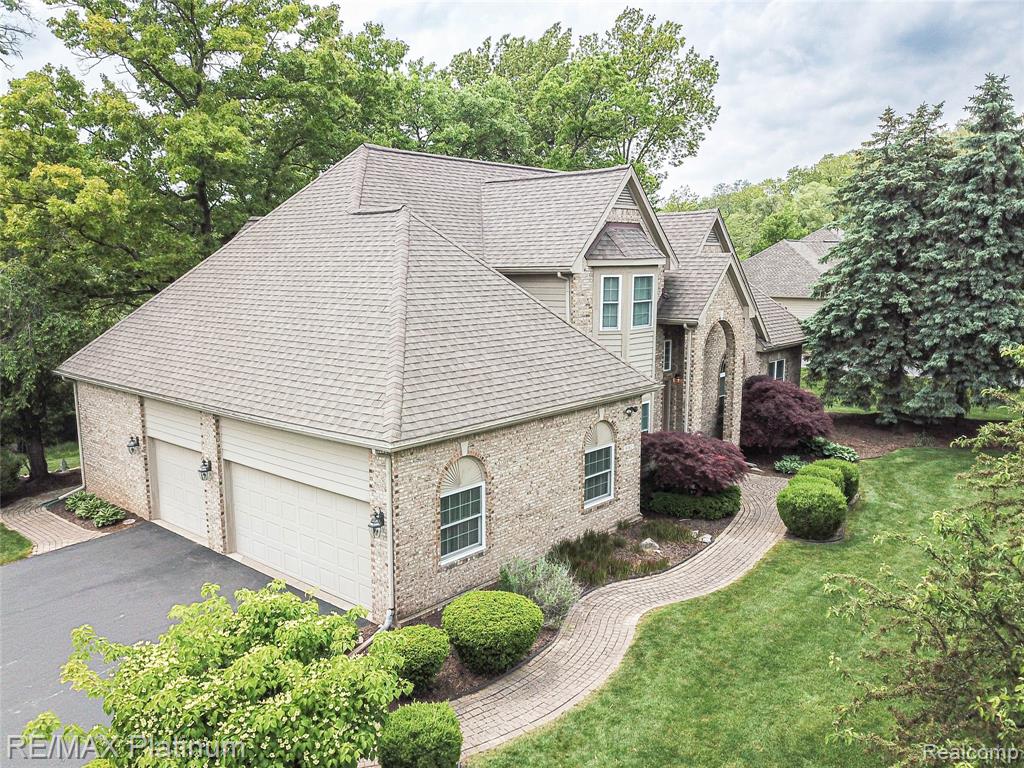 8342 ISLANDVIEW Court, Brighton, MI 48114 — Photo 13