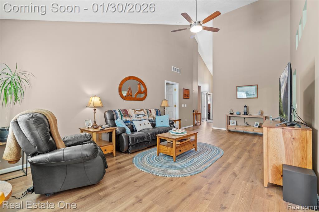 5481 Greenway Drive, 79, Trenton, MI 48183 — Photo 9