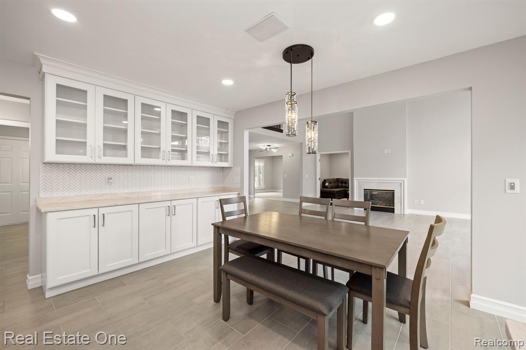 6246 Lindsay Court, West Bloomfield, MI 48324 — Photo 24