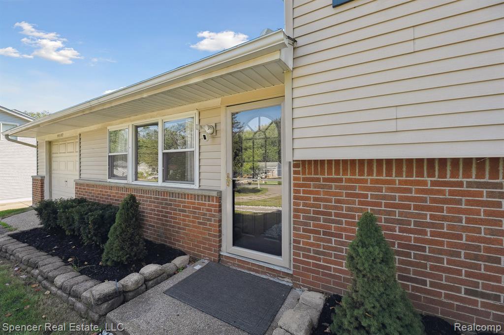 44149 Durson Street, Novi, MI — Photo 5