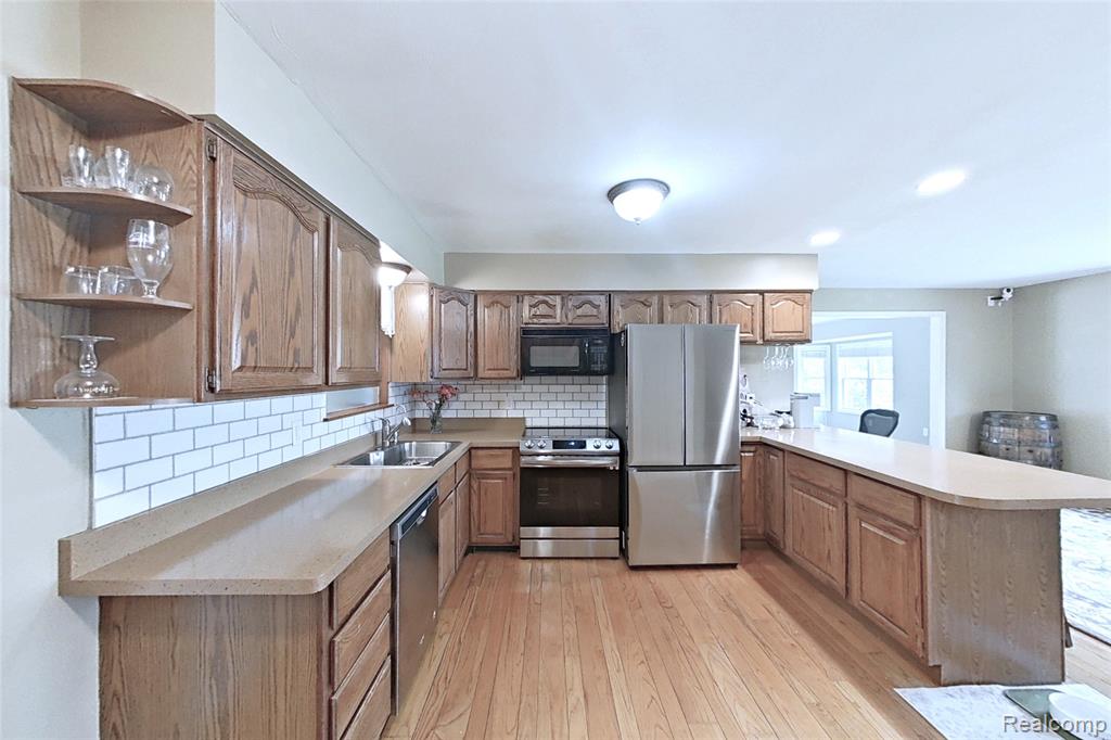 9100 Mayfred Drive, Pinckney, MI 48169 — Photo 4