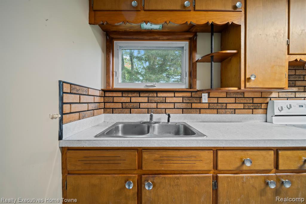 12972 NORMAN Road, Brockway, MI 48097 — Photo 33