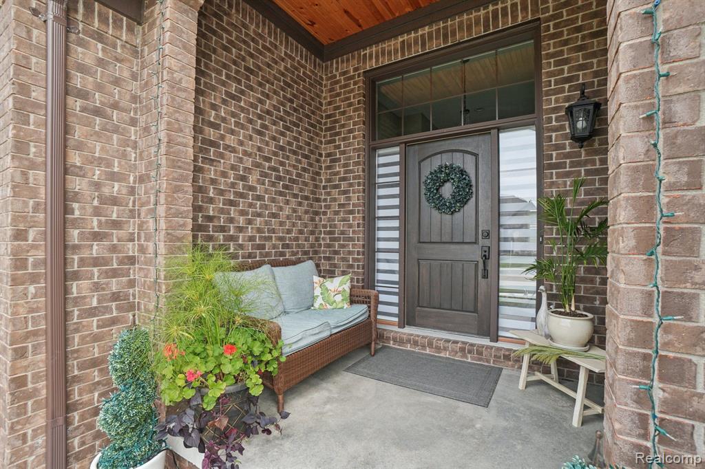 54718 LAWSON CREEK Drive, Utica, MI 48316 — Photo 5