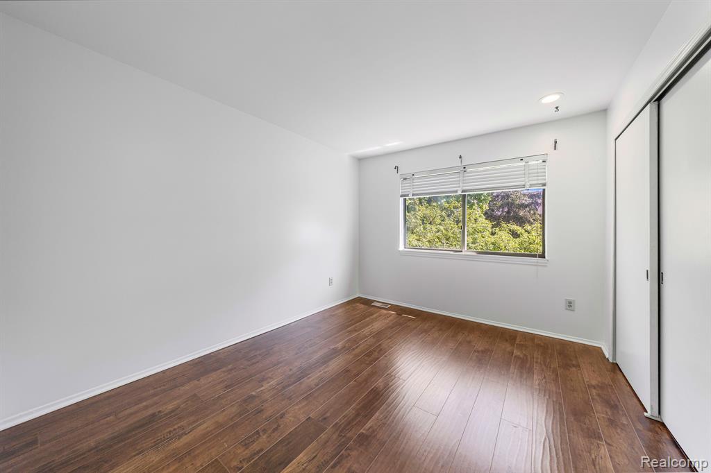 5206 RICHARD RUN WEST, West Bloomfield, MI — Photo 20