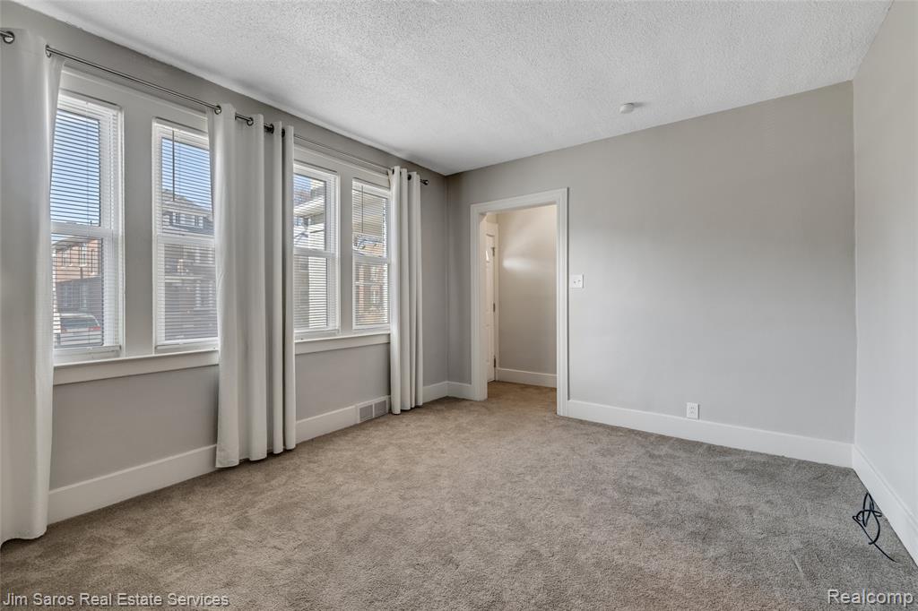 926-928 NOTTINGHAM, Grosse Pointe Park, MI 48230 — Photo 16