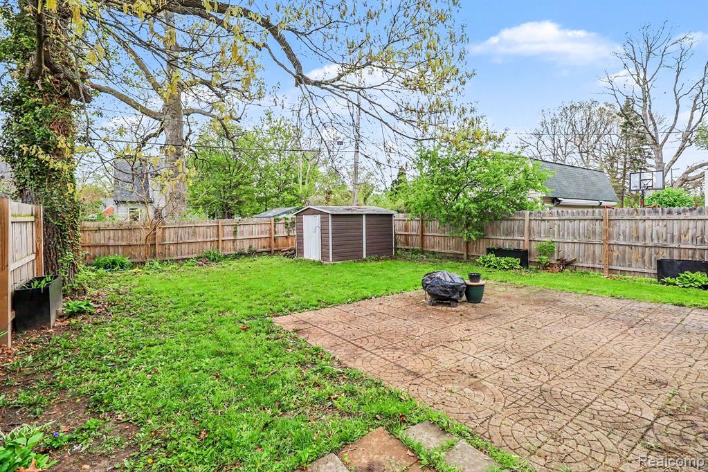 23045 Sherman Street, Oak Park, MI 48237 — Photo 29