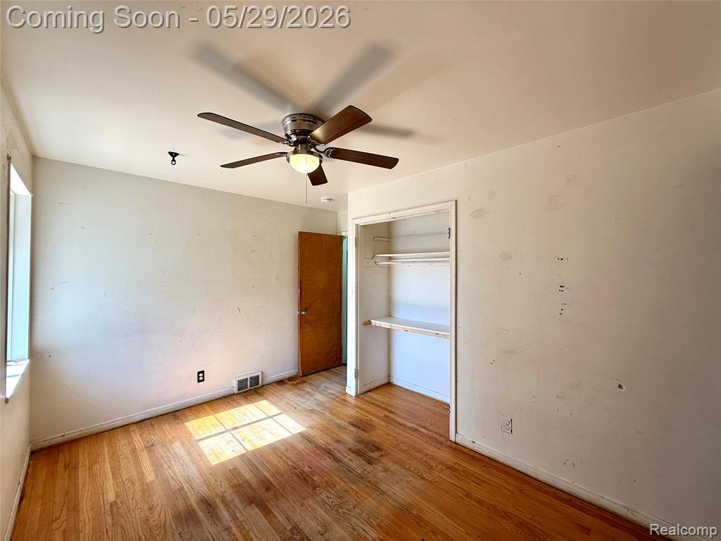 23400 Seneca Street, Oak Park, MI 48237 — Photo 17