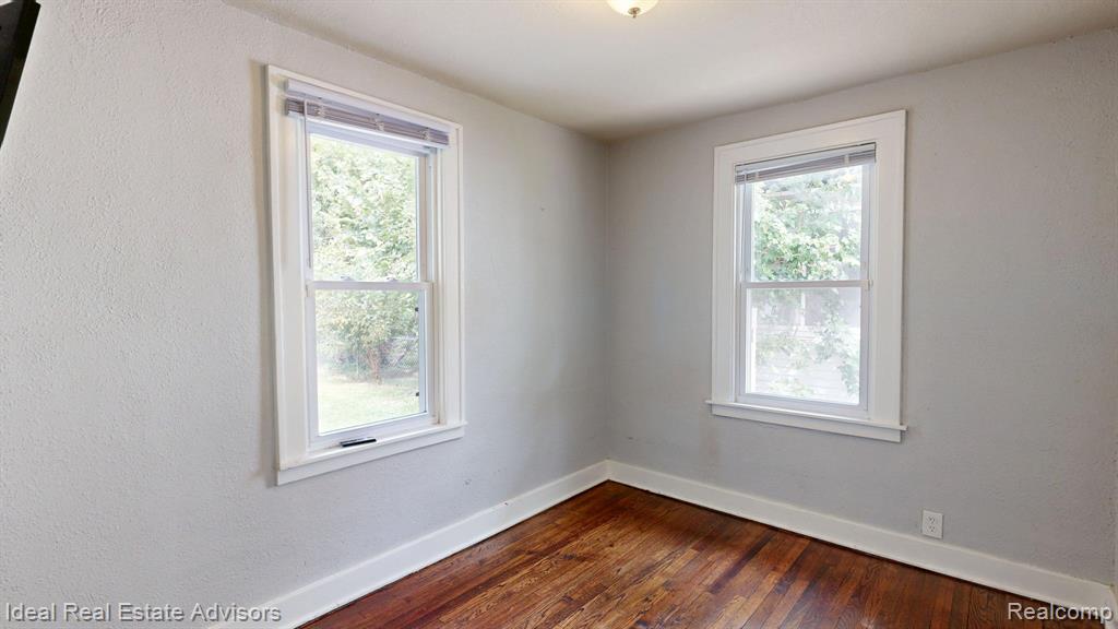 535 E Saratoga Street, Fenton, MI 48220 — Photo 20
