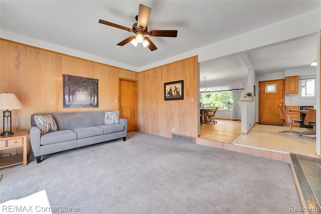 5760 Linden Drive, Dearborn Heights, MI 48127 — Photo 8