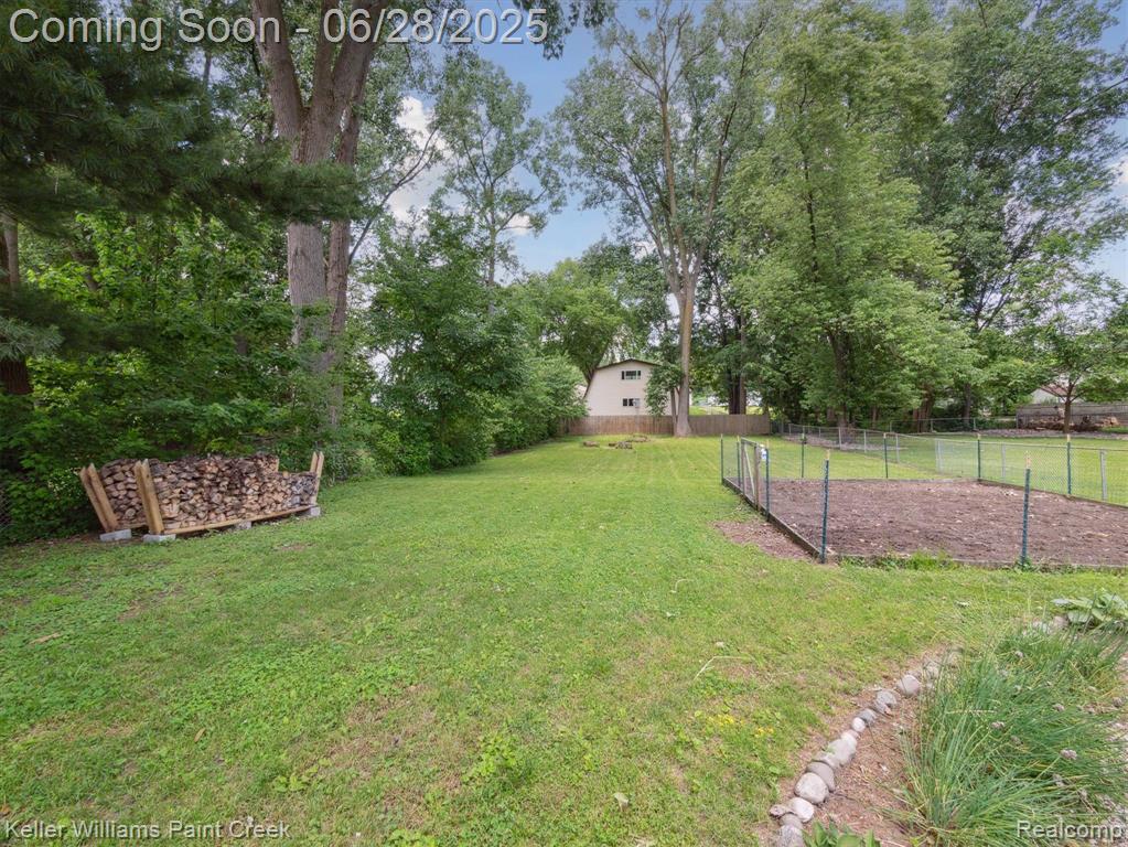 7447 Crissman Street, Utica, MI 48317 — Photo 37