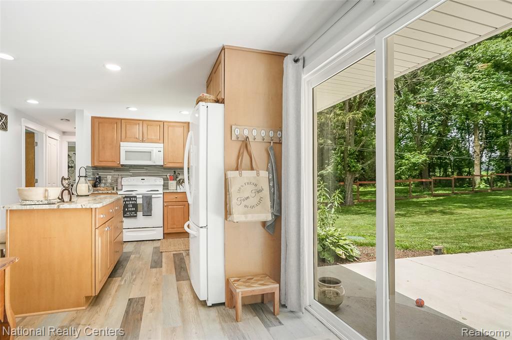 61900 Richfield Street, South Lyon, MI 48178 — Photo 24