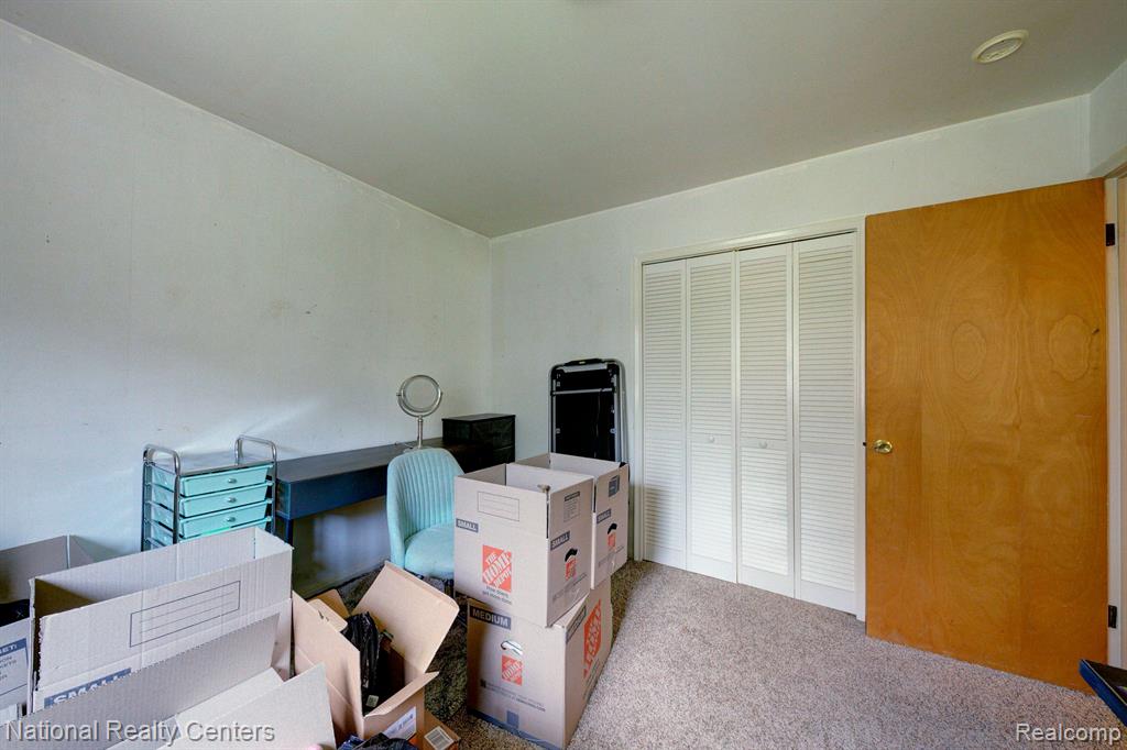 41702 BEDFORD Drive, Canton, MI 48187 — Photo 15