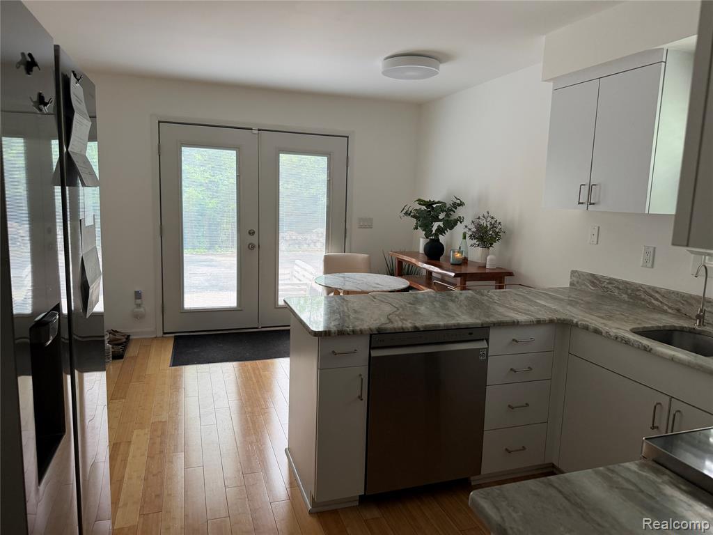 5589 Loveland Street, West Bloomfield, MI — Photo 9
