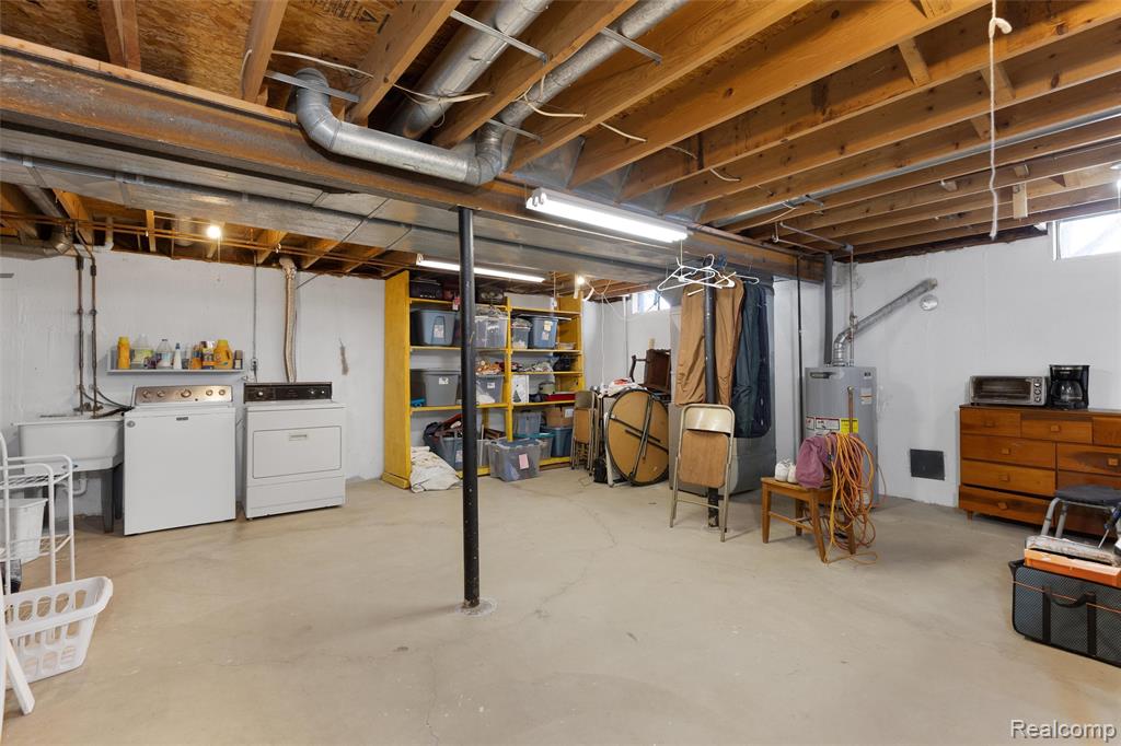 5695 CAREN Drive, Ypsilanti, MI 48197 — Photo 28