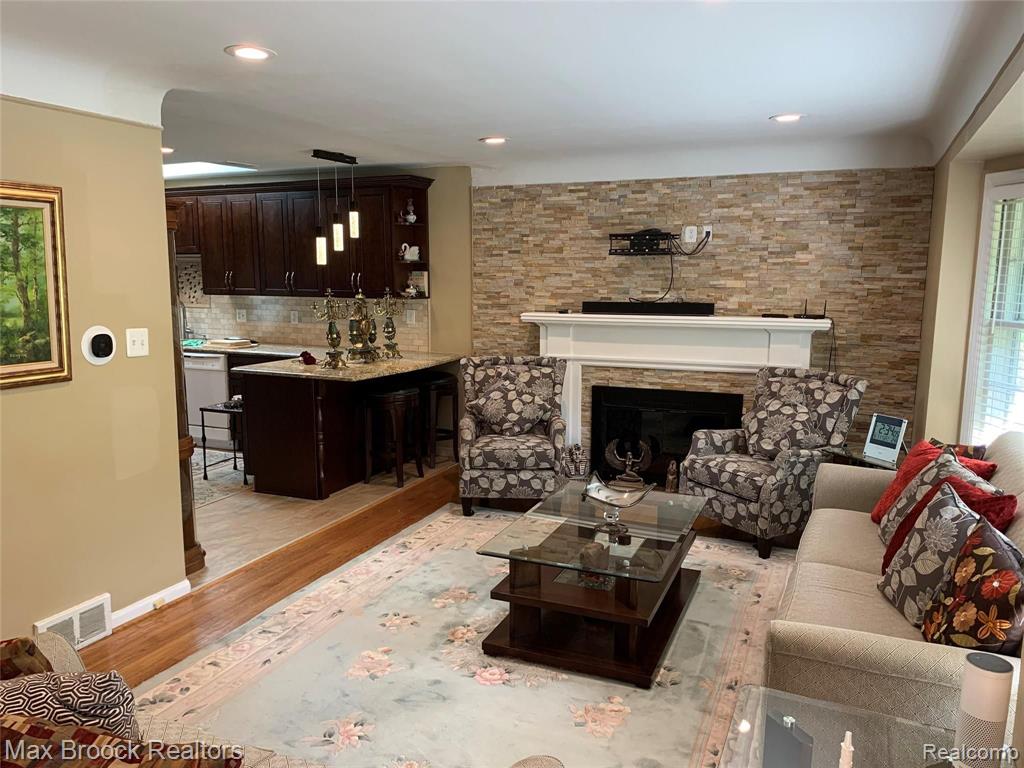 4412 BERKSHIRE Road, Royal Oak, MI 48073 — Photo 3