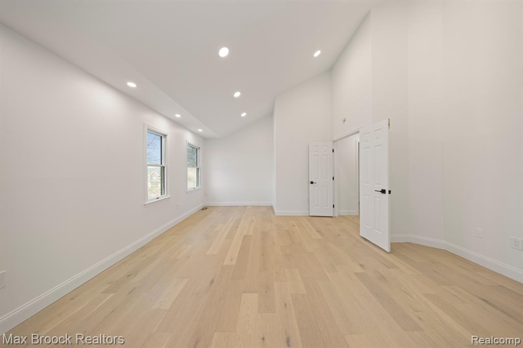3592 GREAT FALLS Circle, Ann Arbor, MI 48108 — Photo 39
