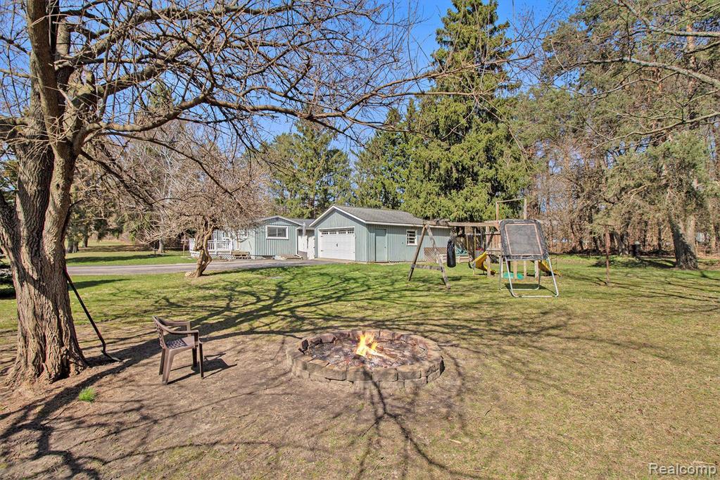 5951 Flemings Lake Road, Clarkston, MI — Photo 16