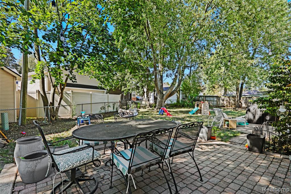 4325 Olivia Avenue, Royal Oak, MI 48073 — Photo 27