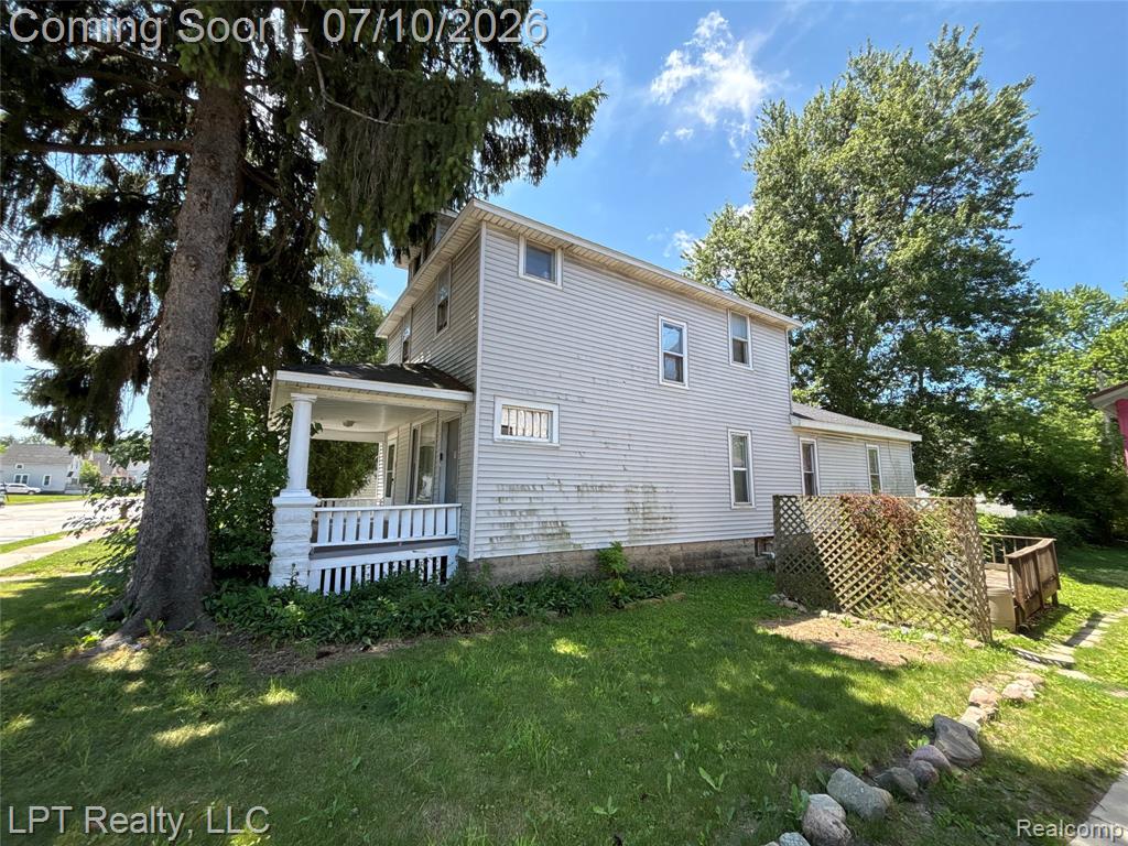 923 10th Street, Port Huron, MI 48060 — Photo 3