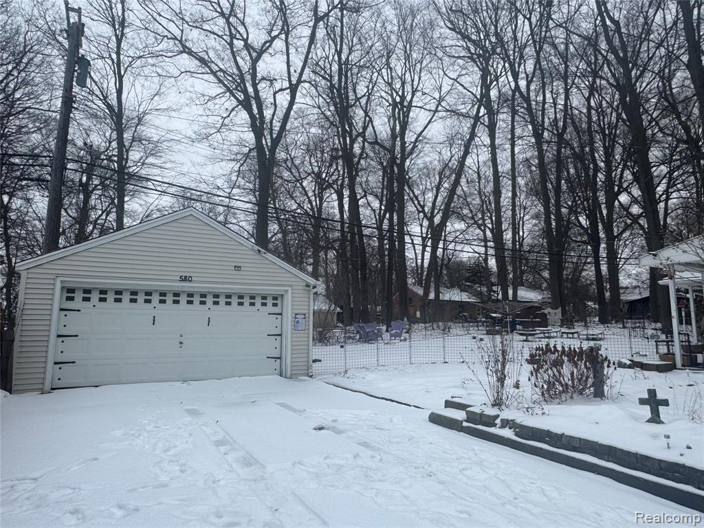 580 N Almont Avenue, Imlay City, MI 48444 — Photo 19
