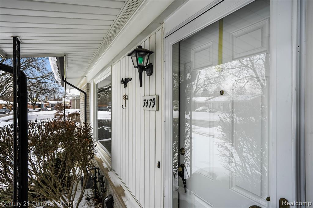 7479 N Charlesworth Street, Dearborn Heights, MI 48127 — Photo 5