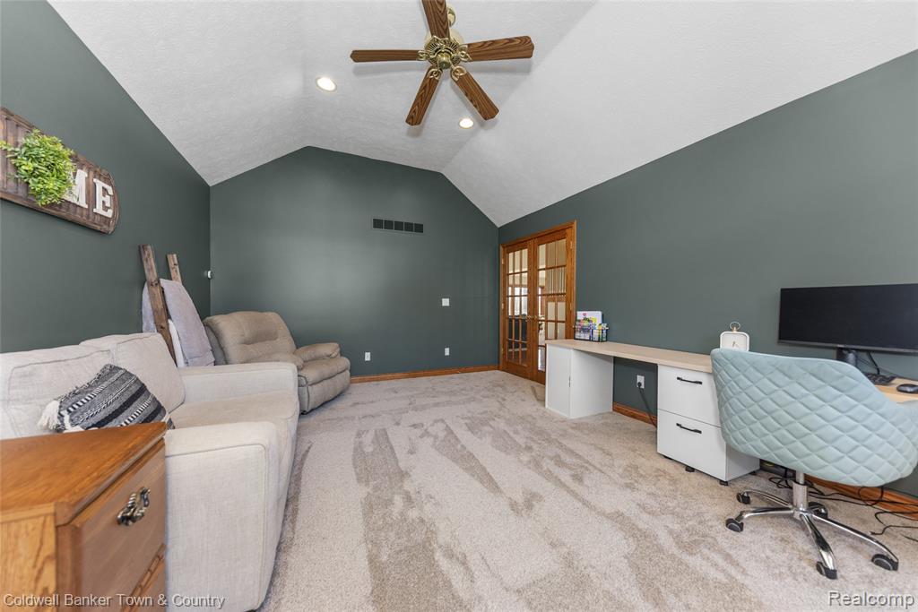 11535 Lancelot Lane, Pinckney, MI 48169 — Photo 20