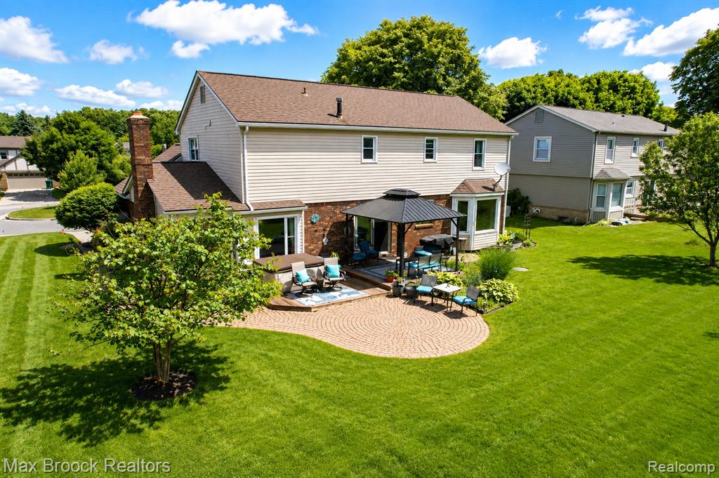 8952 Cynthia Court, Commerce Twp, MI 48382 — Photo 4