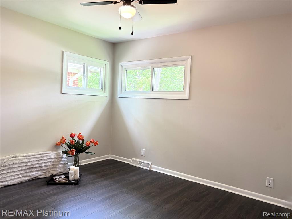 208 Devonshire Street, Ypsilanti, MI 48198 — Photo 8