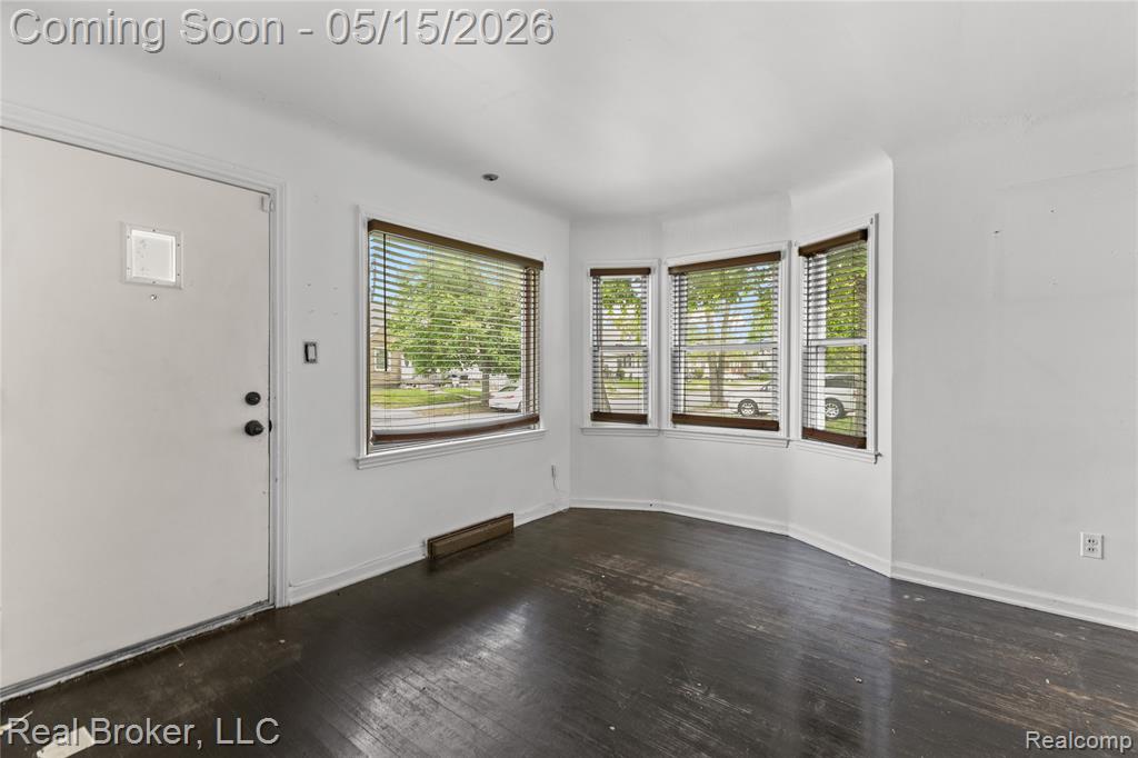 17486 Maine Street, Hamtramck, MI 48212 — Photo 9