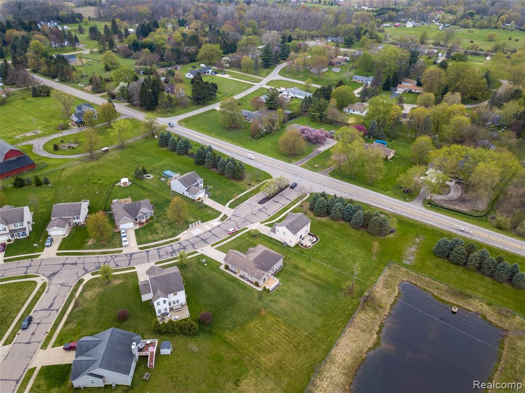3411 Amber Oaks Drive, Howell, MI 48855 — Photo 39