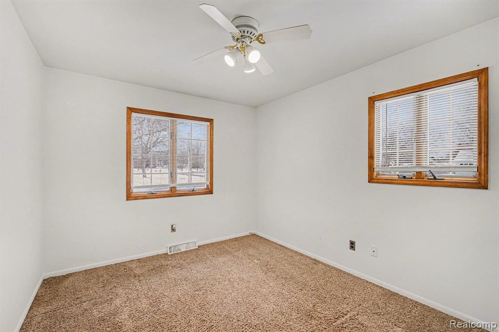 4362 Meadowlark Drive, Grand Blanc, MI 48439 — Photo 15