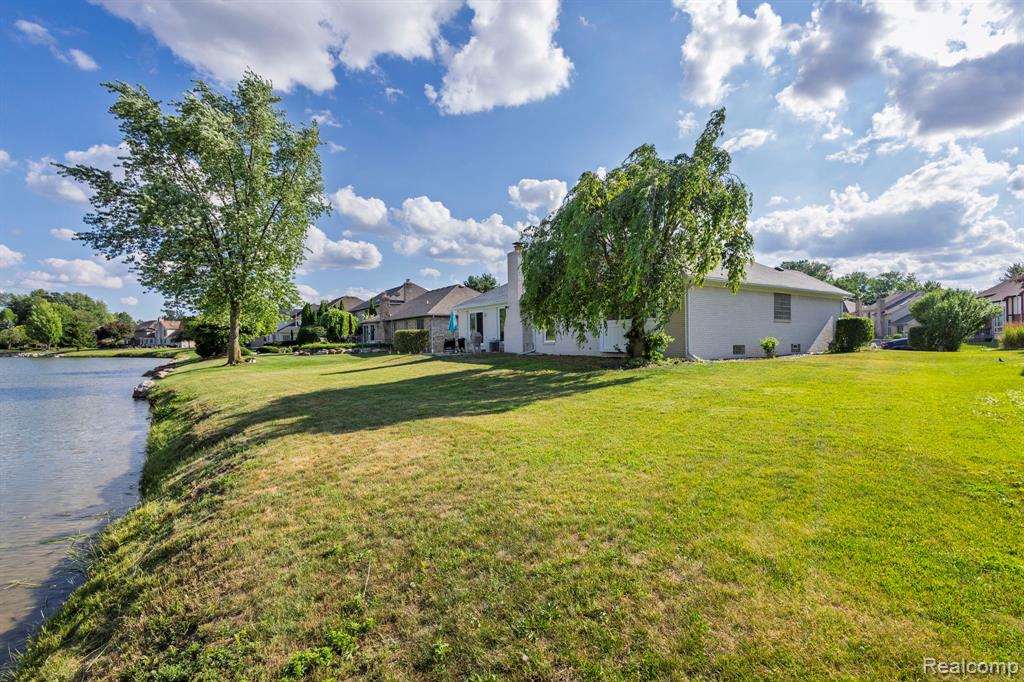 52448 Cedar Mill Drive, Macomb, MI 48042 — Photo 42
