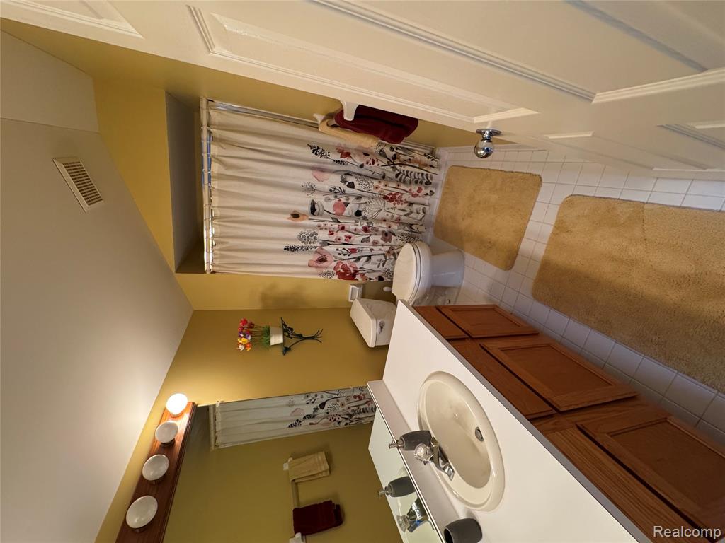 1017 Elmwood Drive, 5, Brighton, MI 48116 — Photo 16