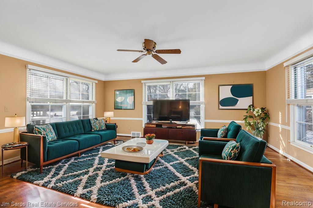 805 BALFOUR Street, Grosse Pointe Park, MI 48230 — Photo 11
