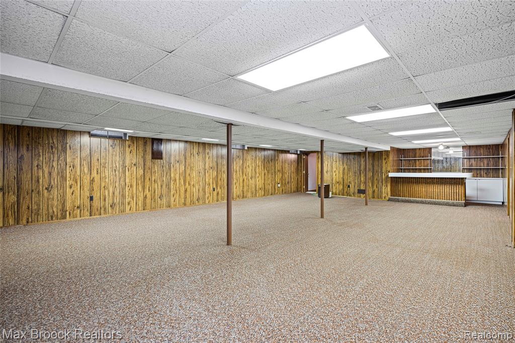 28977 Lake Park Dr. Drive, Farmington, MI 48331 — Photo 24