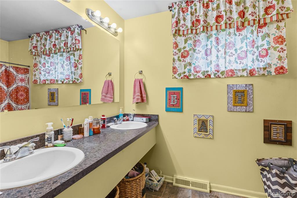6270 E Dodge Road, Mount Morris, MI 48458 — Photo 16