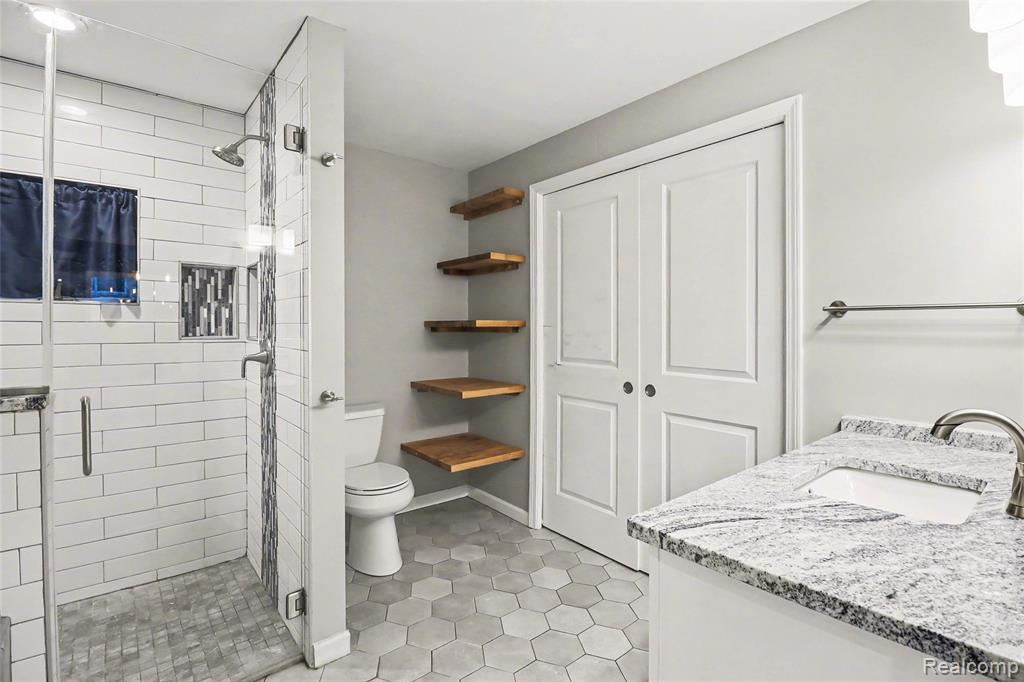 1430 Rossdale Drive, Waterford, MI 48328 — Photo 17