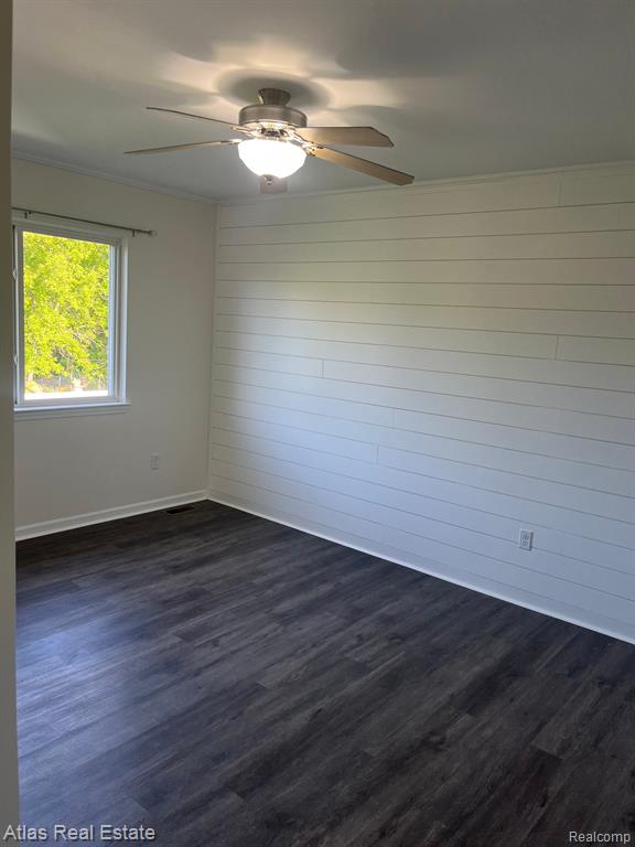 7479 CEDAR, Goodrich Vlg, MI — Photo 17