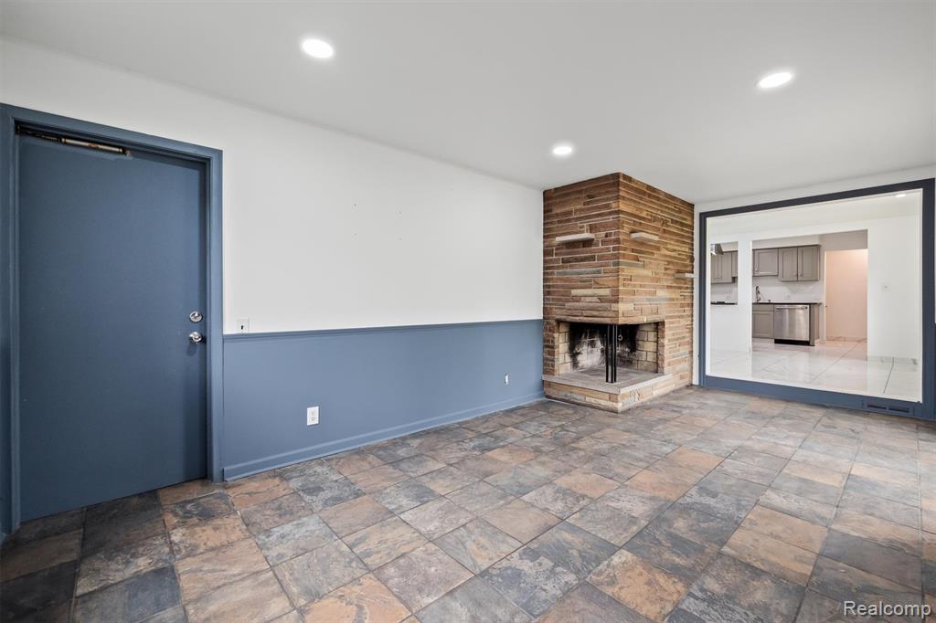 11215 Chippewa Drive, Warren, MI 48093 — Photo 13