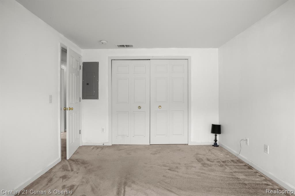 16201 TERRACE VILLAGE Drive, Taylor, MI 48180 — Photo 26