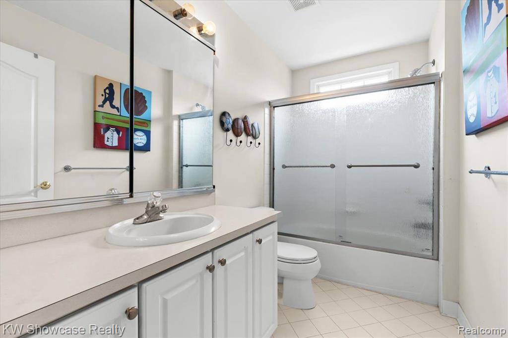 1042 POLO Drive, South Lyon, MI 48178 — Photo 25