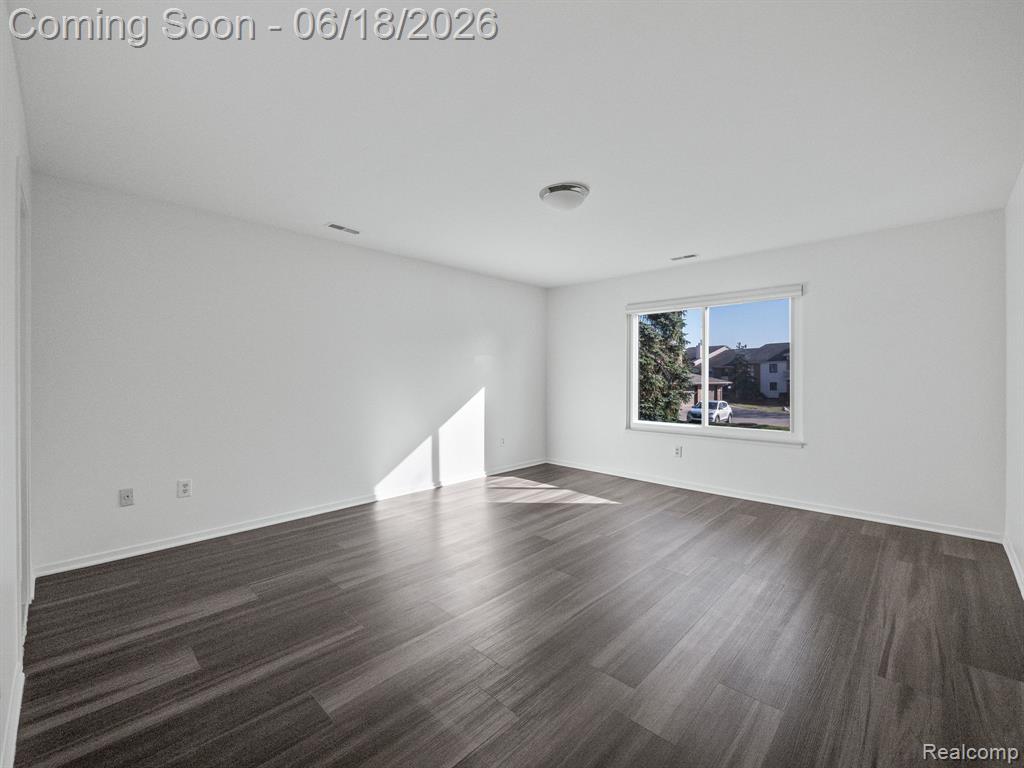 6680 Ridgefield Circle, 201, West Bloomfield, MI — Photo 23